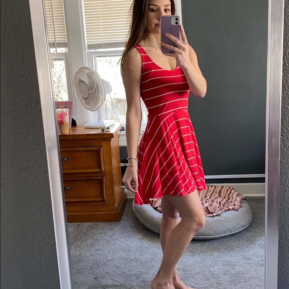 Red sun dress - Picture 2 of 4